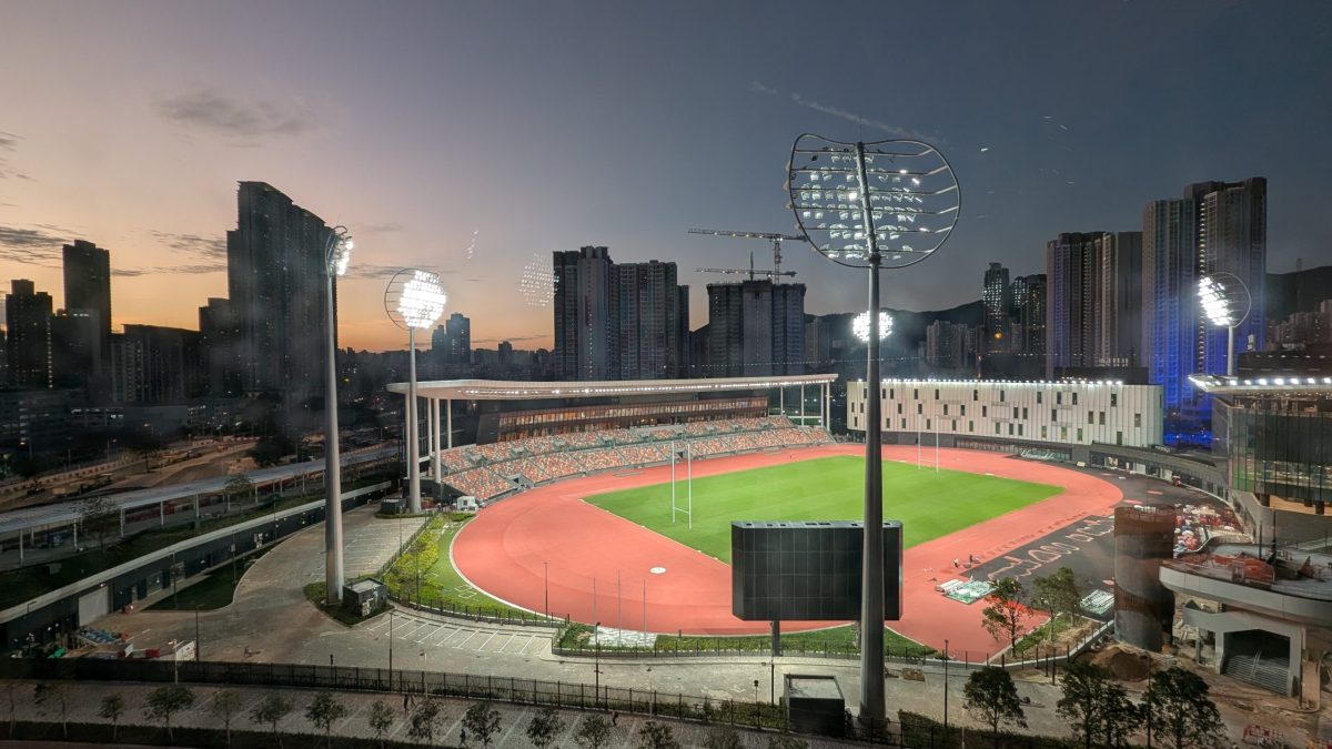 官方：鸟栖砂岩与主帅小菊昭雄续约至26／27赛季结束